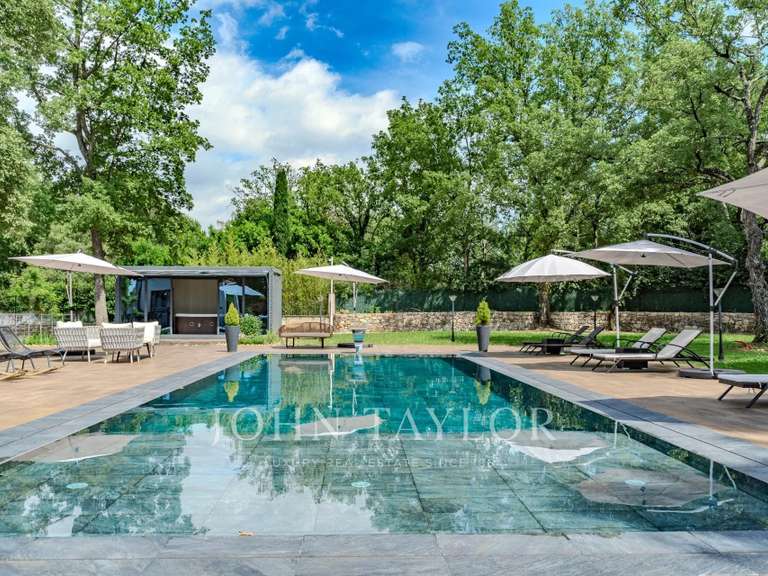 Maison Saint-Paul-en-Forêt - 6 chambres - 543m²
