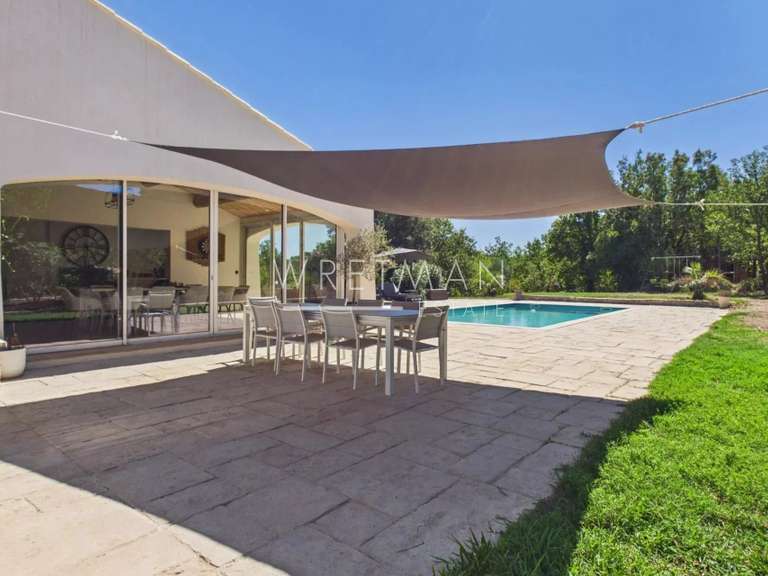 Maison Saint-Paul-en-Forêt - 3 chambres - 250m²