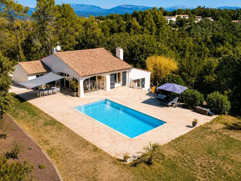 Maison Saint-Paul-en-Forêt - 3 chambres - 250m²