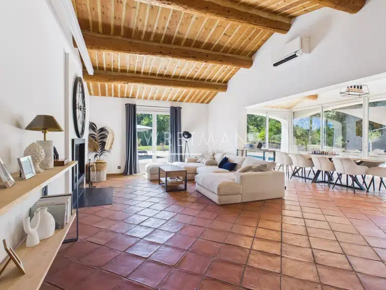 Maison Saint-Paul-en-Forêt - 3 chambres - 250m²