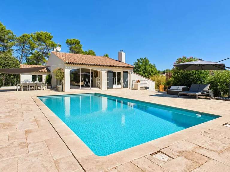 Maison Saint-Paul-en-Forêt - 3 chambres - 250m²