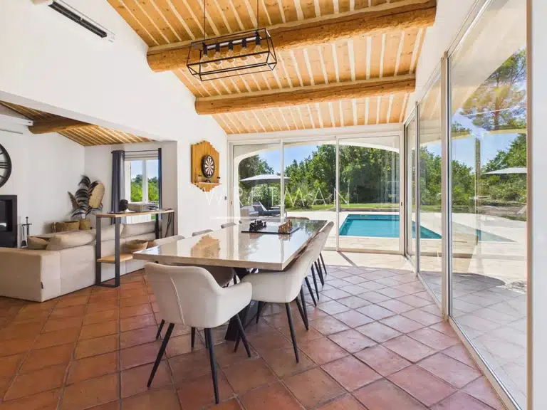 Maison Saint-Paul-en-Forêt - 3 chambres - 250m²