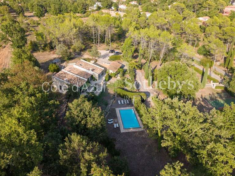 House Saint-Paul-en-Forêt - 5 bedrooms - 200m²