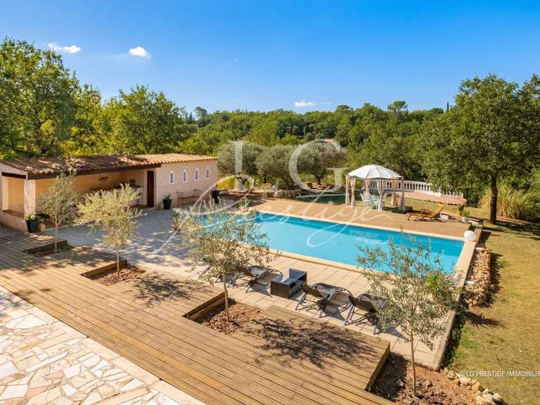 Villa Saint-Paul-en-Forêt - 5 bedrooms - 257m²
