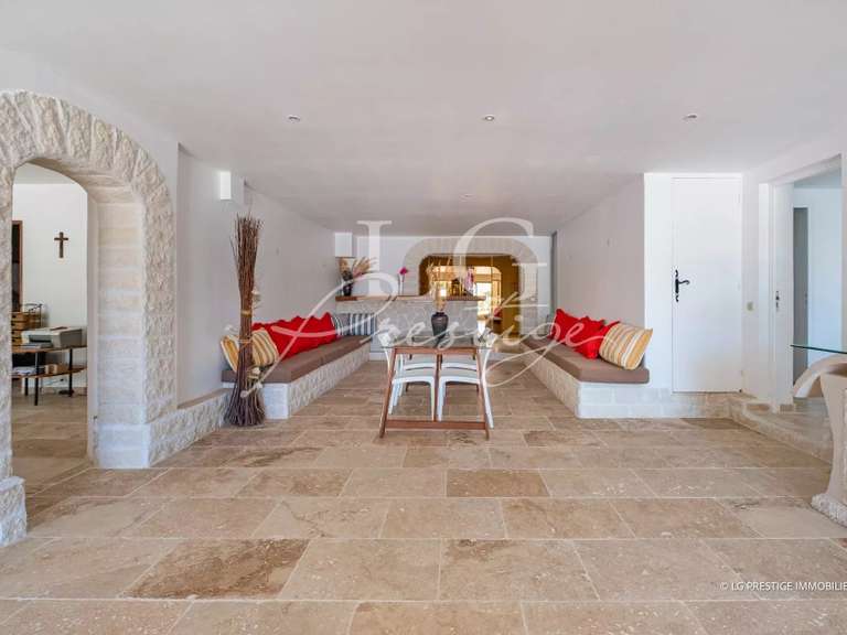 Villa Saint-Paul-en-Forêt - 5 bedrooms - 257m²