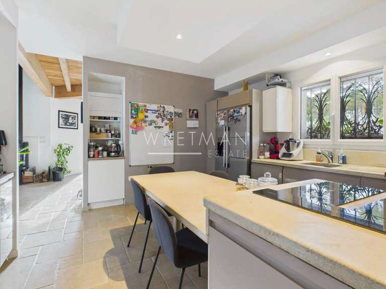 Villa Saint-Paul-en-Forêt - 5 chambres - 250m²