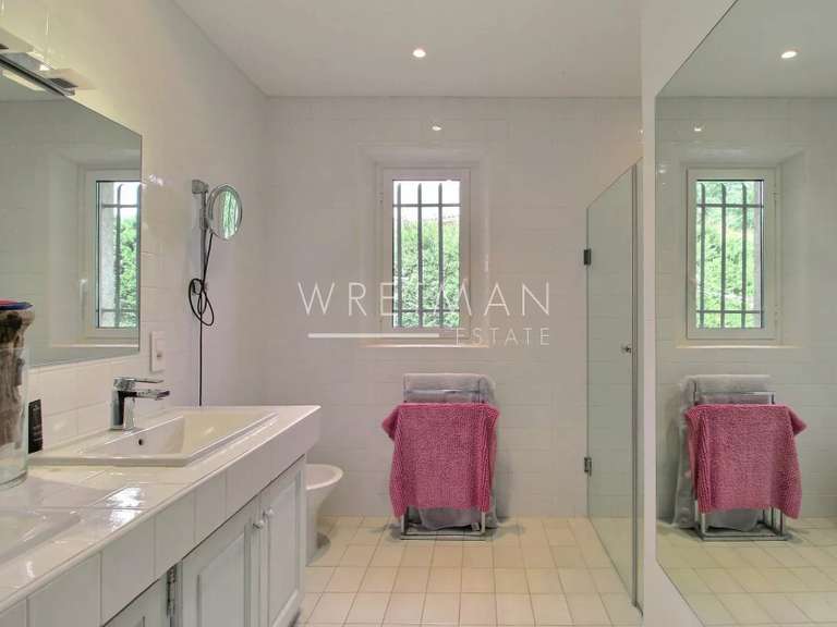 Villa Saint-Paul-en-Forêt - 3 chambres - 177m²