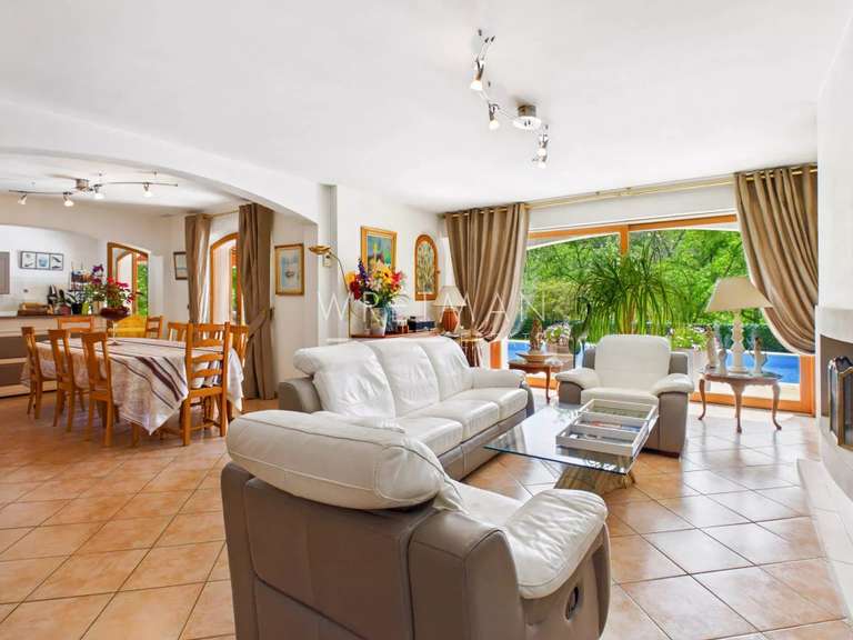 Villa Saint-Paul-en-Forêt - 7 chambres - 266m²