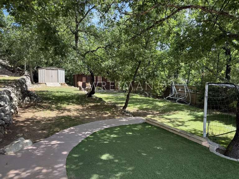 Villa Saint-Paul-en-Forêt - 7 chambres - 266m²