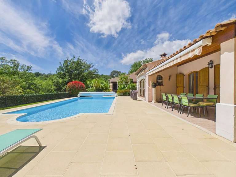 Villa Saint-Paul-en-Forêt - 7 chambres - 266m²