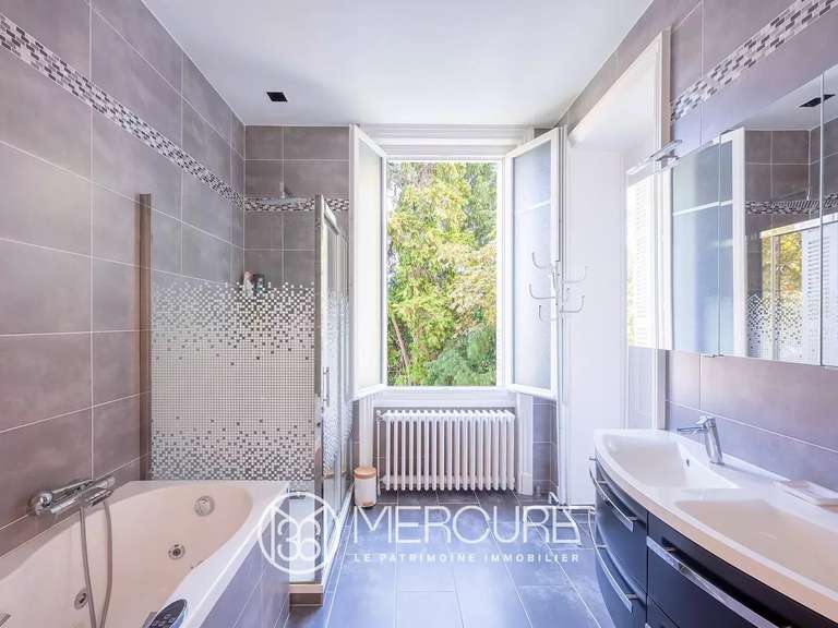 Maison Saint-Paul-en-Jarez - 7 chambres - 400m²