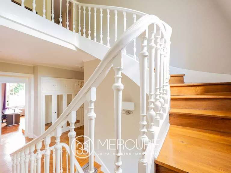 Maison Saint-Paul-en-Jarez - 7 chambres - 400m²