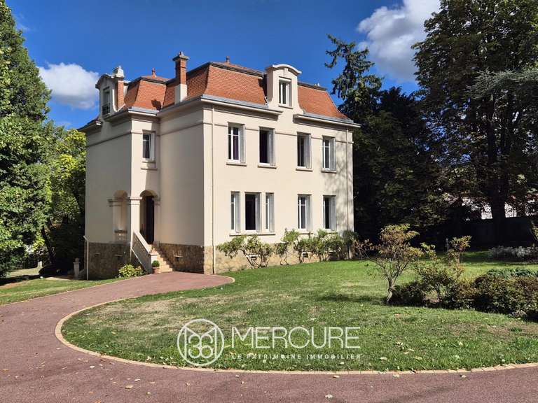 Maison Saint-Paul-en-Jarez - 7 chambres - 400m²
