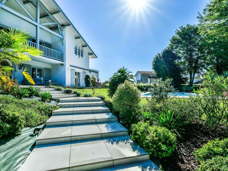 Maison Saint-Paul-lès-Dax - 8 chambres - 370m²