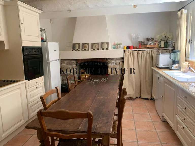 House Saint-Paul-lès-Durance - 3 bedrooms - 145m²