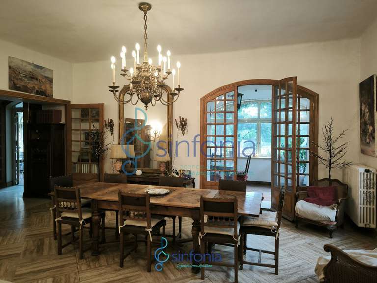 Maison Saint-Paul-les-Fonts - 5 chambres - 320m²