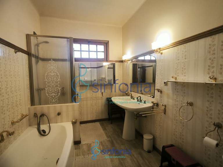 Maison Saint-Paul-les-Fonts - 5 chambres - 320m²