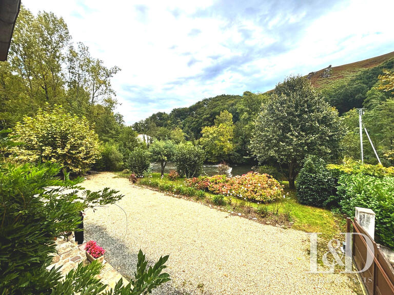 Maison Saint-Pée-sur-Nivelle - 5 chambres - 280m²