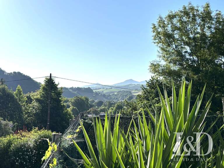 House Saint-Pée-sur-Nivelle - 4 bedrooms - 180m²