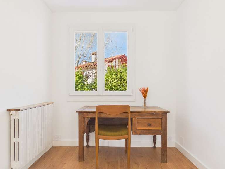 Maison Saint-Pée-sur-Nivelle - 5 chambres - 325m²