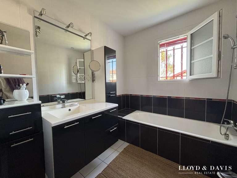 Maison Saint-Pée-sur-Nivelle - 100m²