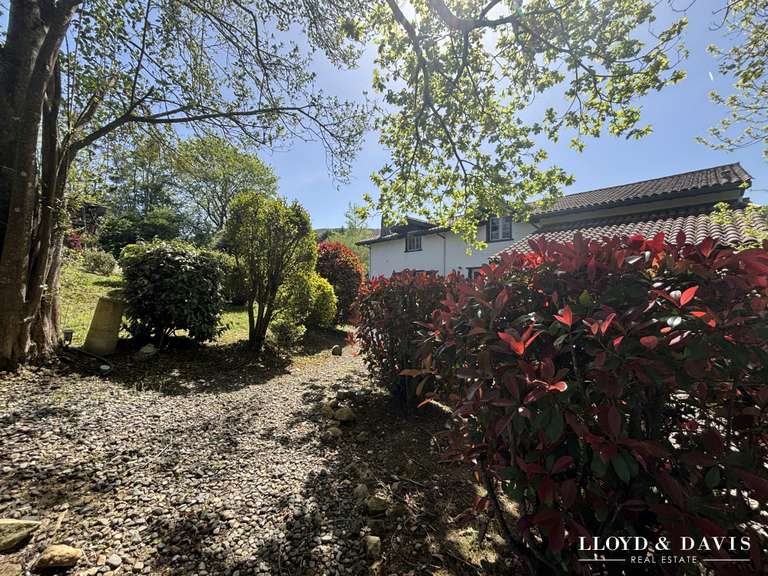 Maison Saint-Pée-sur-Nivelle - 5 chambres - 280m²