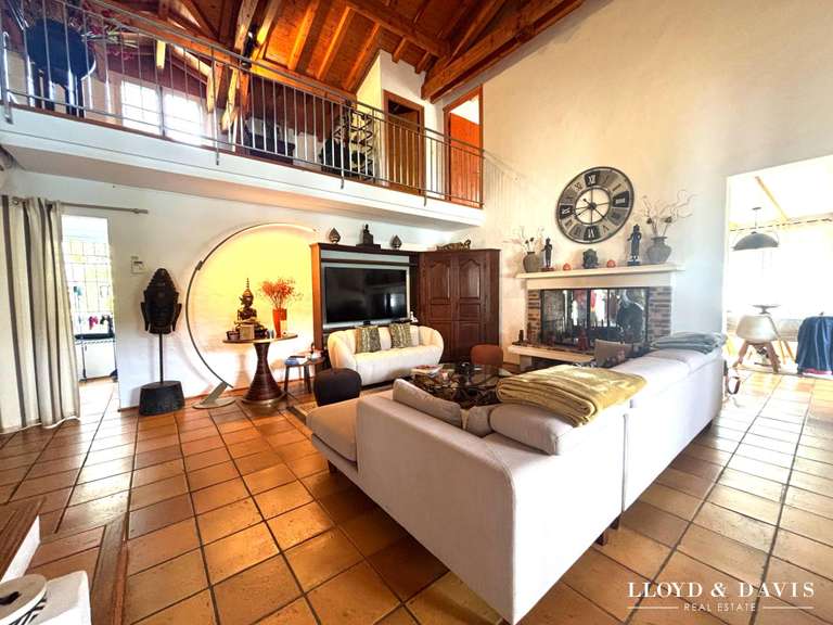 Maison Saint-Pée-sur-Nivelle - 5 chambres - 280m²