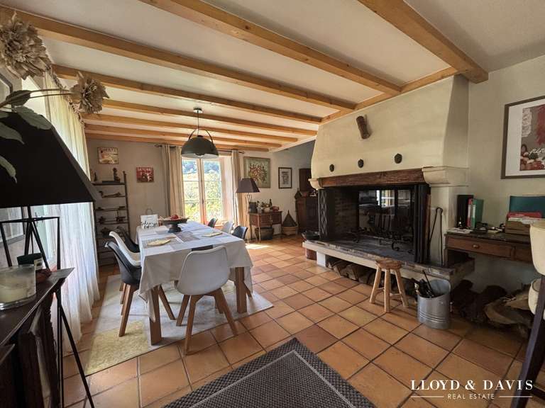 Maison Saint-Pée-sur-Nivelle - 5 chambres - 280m²