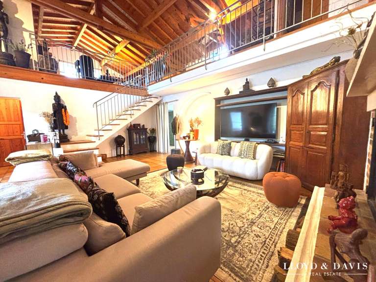 Maison Saint-Pée-sur-Nivelle - 5 chambres - 280m²