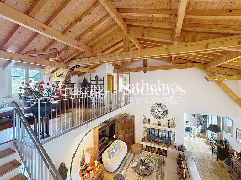 Maison Saint-Pée-sur-Nivelle - 5 chambres - 275m²