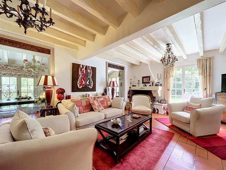 Maison Saint-Pée-sur-Nivelle - 5 chambres - 181m²