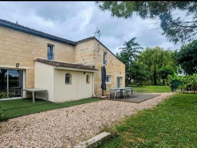 House Saint-Pey-d'Armens - 7 bedrooms