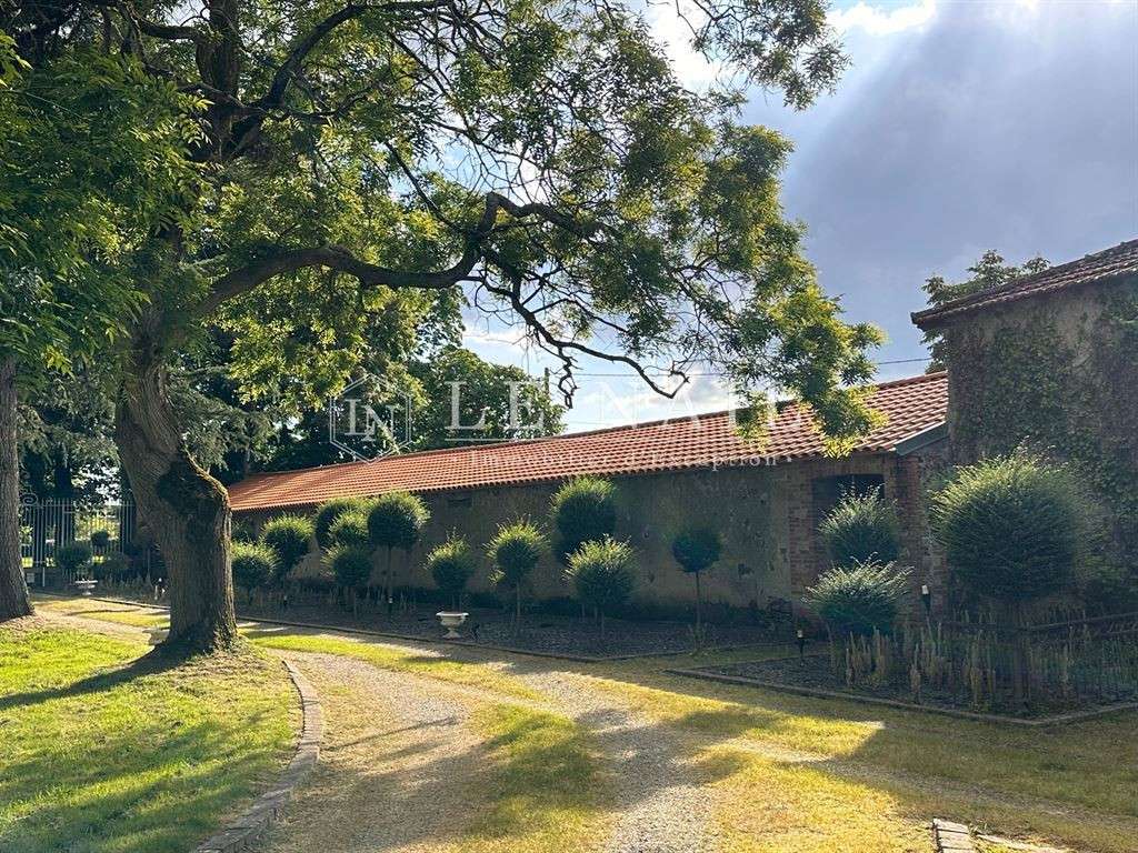 Castle Saint-Philbert-de-Grand-Lieu