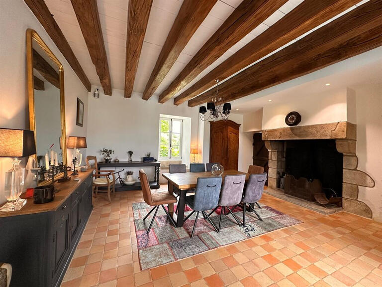 Maison Saint-Philbert-de-Grand-Lieu - 5 chambres - 215m²