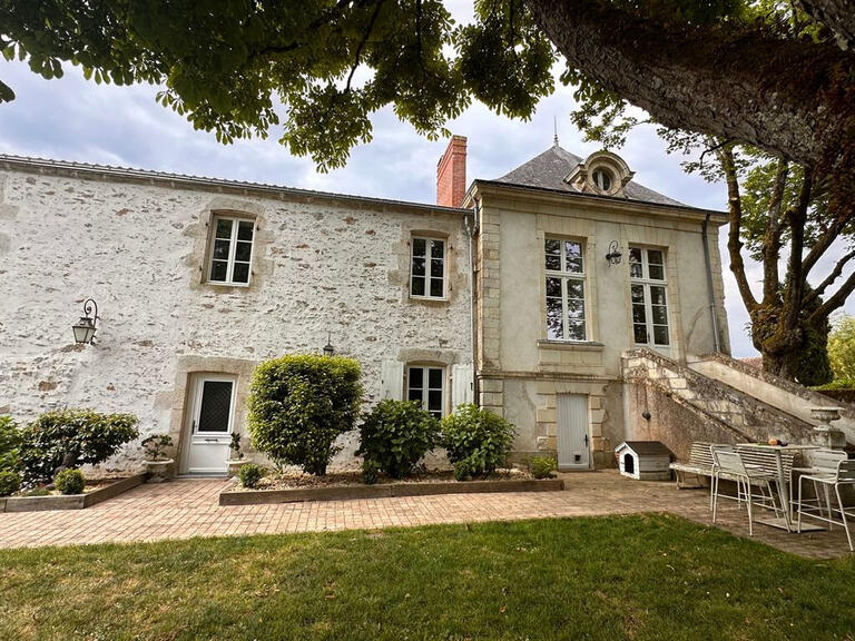 Maison Saint-Philbert-de-Grand-Lieu - 5 chambres - 215m²