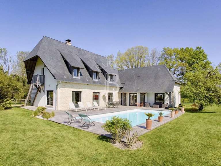 Maison Saint-Pierre-Azif - 6 chambres - 270m²