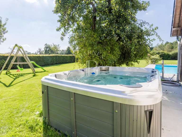 Maison Saint-Pierre-Azif - 6 chambres - 270m²