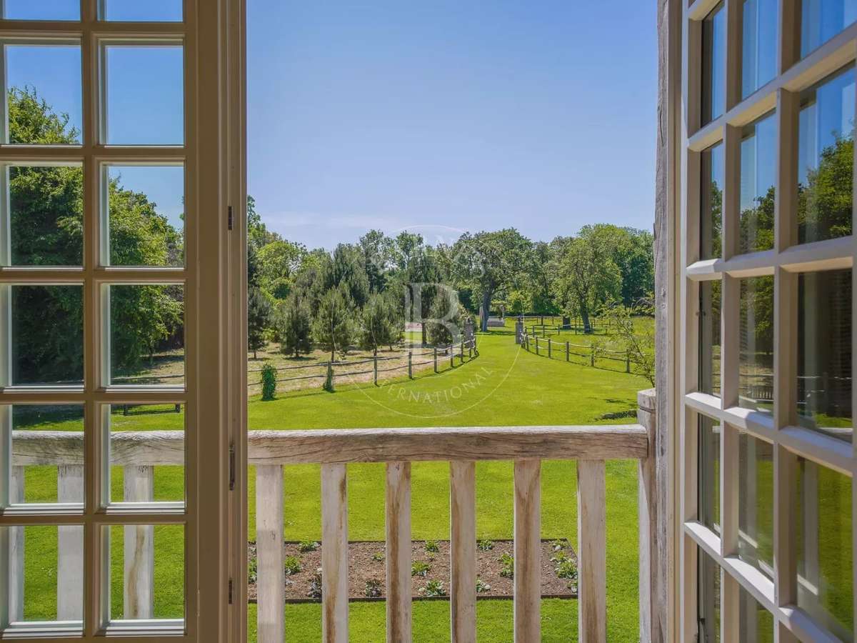 Property Saint-Pierre-Azif