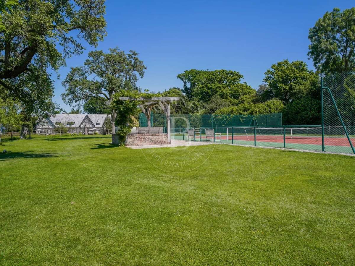 Property Saint-Pierre-Azif