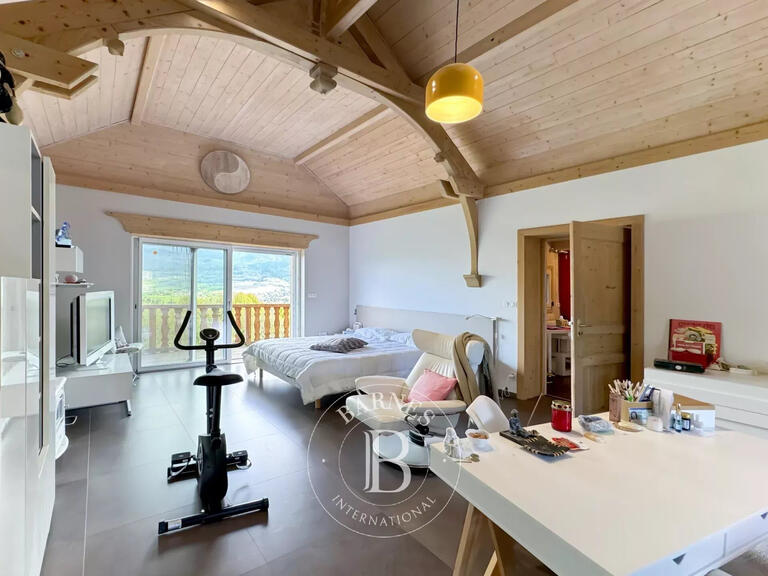 Maison Saint-Pierre-d'Alvey - 3 chambres - 185m²