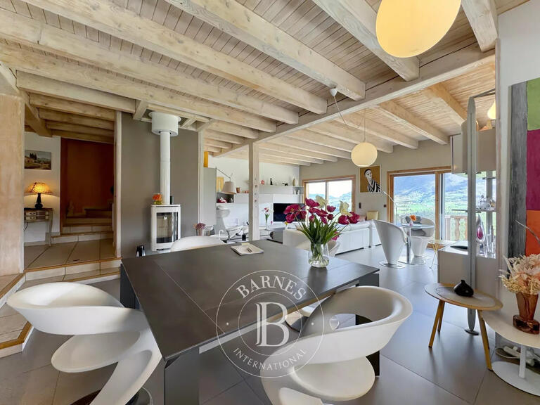 Maison Saint-Pierre-d'Alvey - 3 chambres - 185m²
