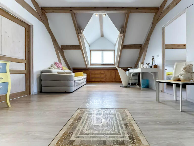 Maison Saint-Pierre-d'Alvey - 3 chambres - 185m²