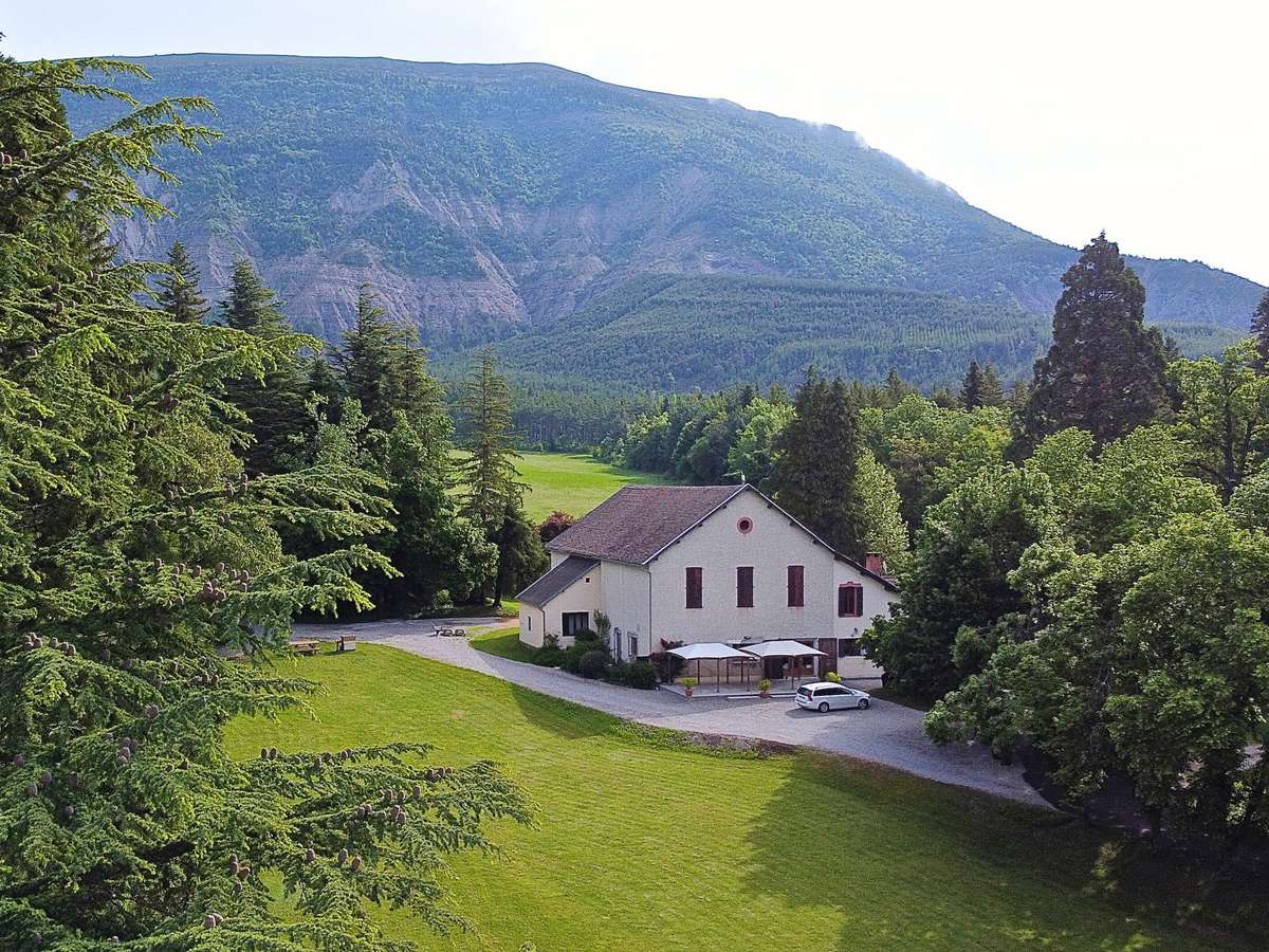 Maison Saint-Pierre-d'Argençon