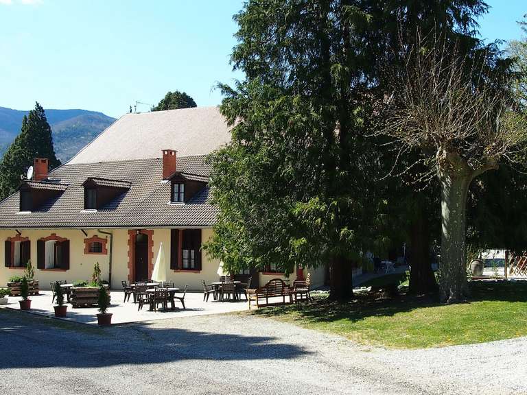 Maison Saint-Pierre-d'Argençon - 7 chambres - 470m²