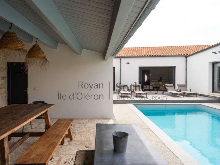House Saint-Pierre-d'Oléron - 4 bedrooms - 250m²