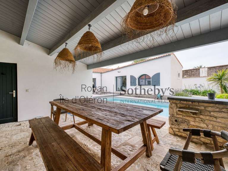 House Saint-Pierre-d'Oléron - 4 bedrooms - 250m²