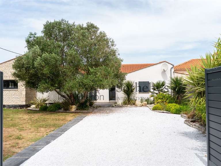 House Saint-Pierre-d'Oléron - 4 bedrooms - 250m²