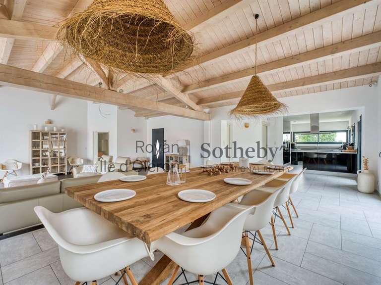 House Saint-Pierre-d'Oléron - 4 bedrooms - 250m²