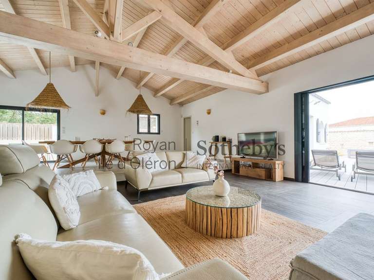 House Saint-Pierre-d'Oléron - 4 bedrooms - 250m²