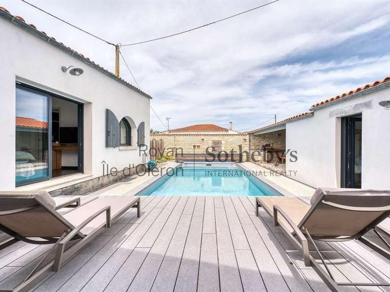 House Saint-Pierre-d'Oléron - 4 bedrooms - 250m²